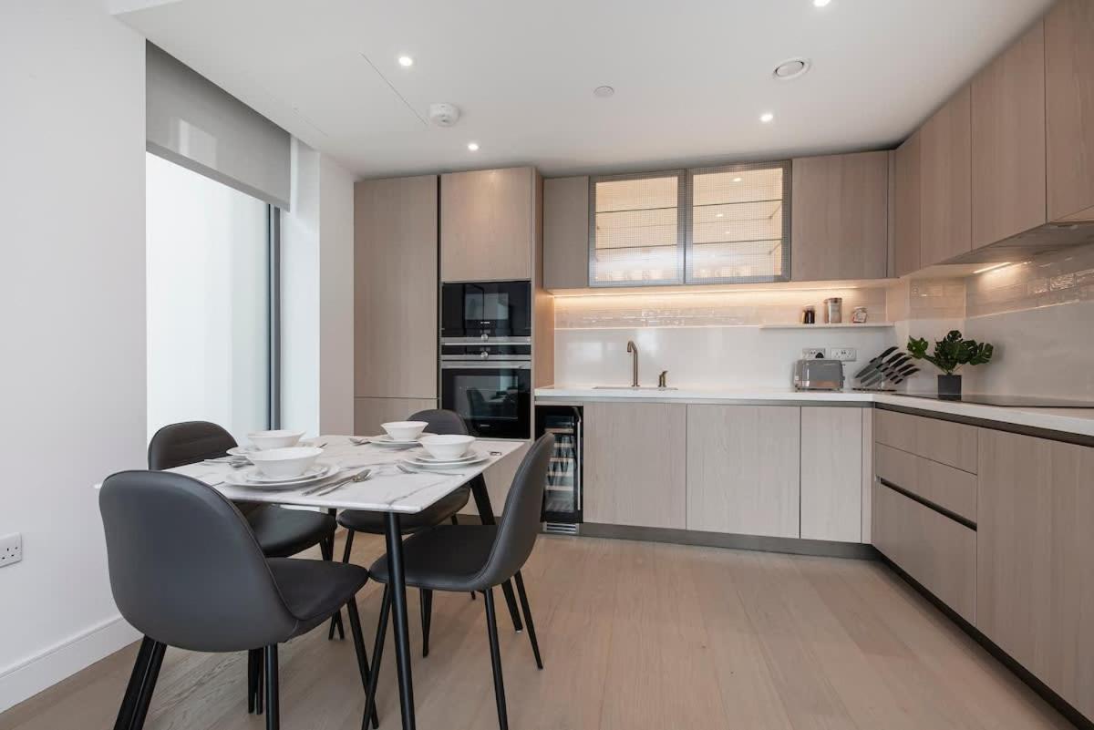 Battersea Power Station 2 Bed Close To Harrods *